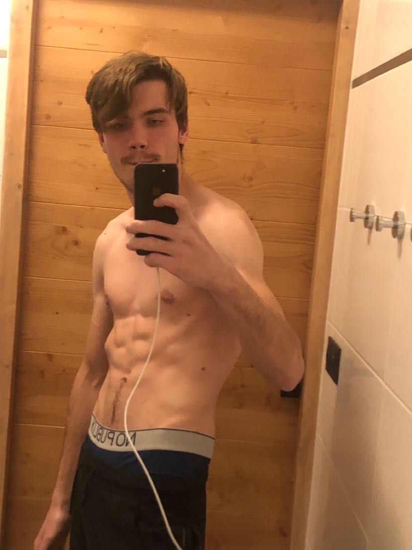 Profil de Taysir, 20 ans, Rencontre Gay France à Vézannes