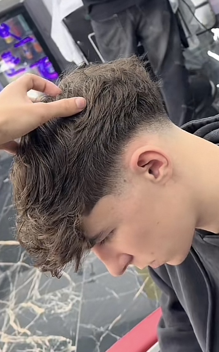 Profil de Elios, 20 ans, Rencontre Gay France à Bourth