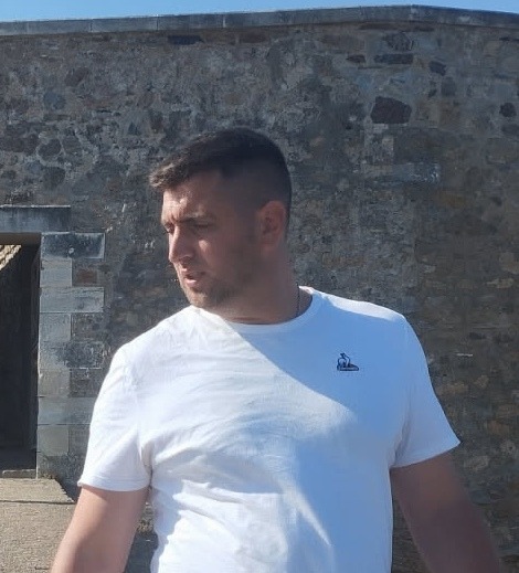 Profil de Josuha, 33 ans, Rencontre Gay France à Brassy