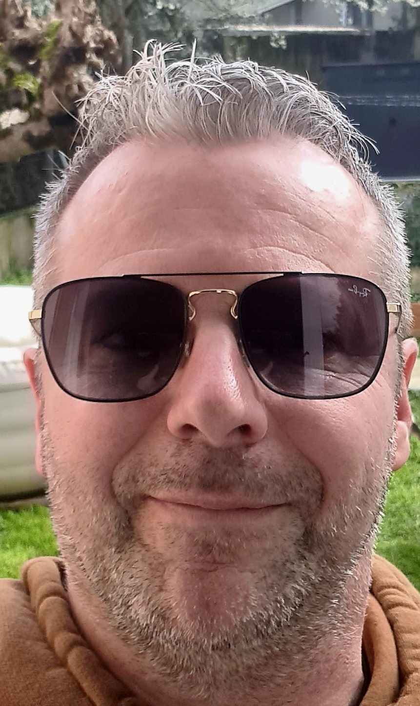 Profil de Gauderique, 55 ans, Rencontre Gay France à Charpentry