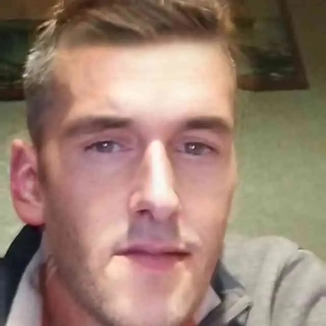 Profil de Anatol, 35 ans, Rencontre Gay France à Chichée
