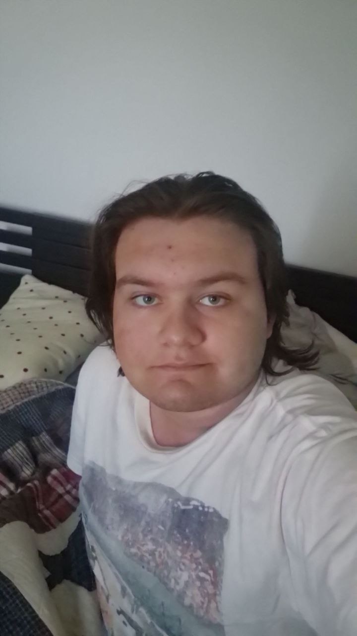 Profil de Ephrem, 21 ans, Rencontre Gay France à Subligny