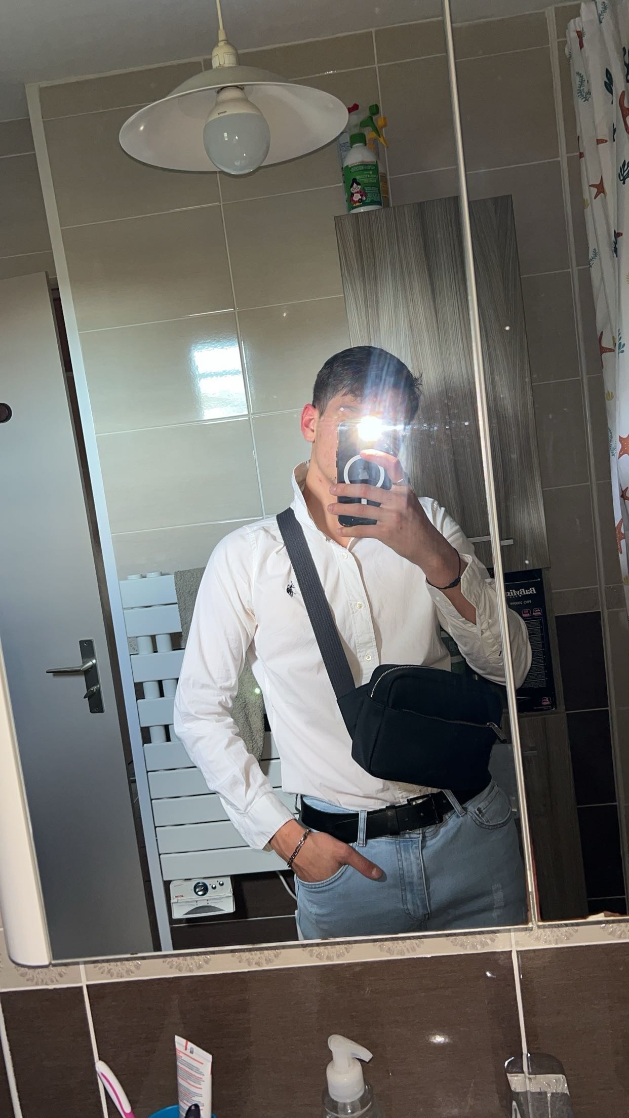 Profil de Aryles, 21 ans, Rencontre Gay France à Crédin