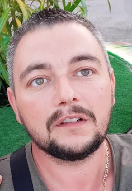 Profil de Ayo, 41 ans, Rencontre Gay France à Berche