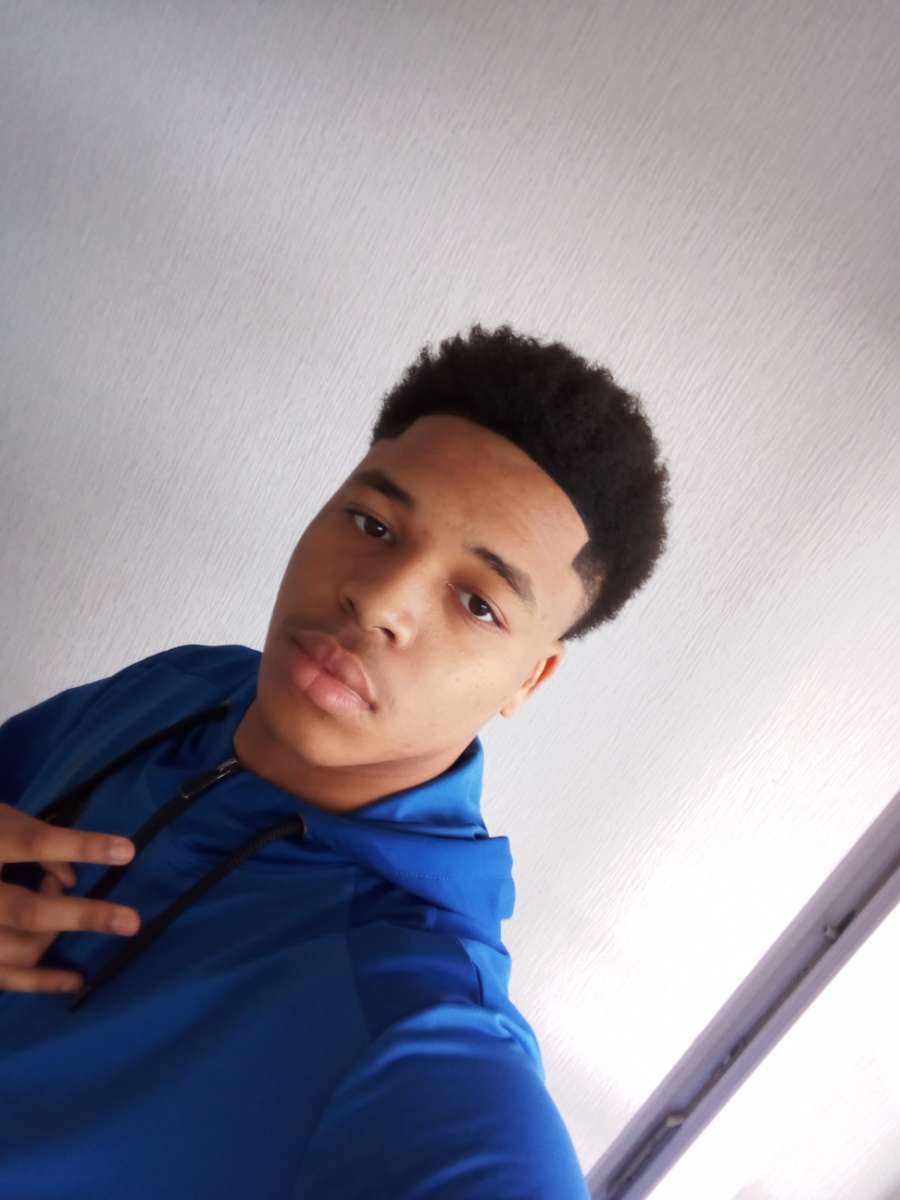 Profil de Benedict, 20 ans, Rencontre Gay France à Avène