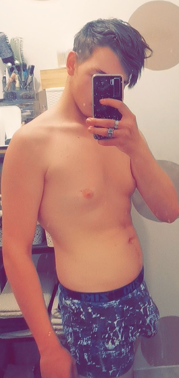 Profil de Kurtys, 20 ans, Rencontre Gay France à Puget-sur-Argens