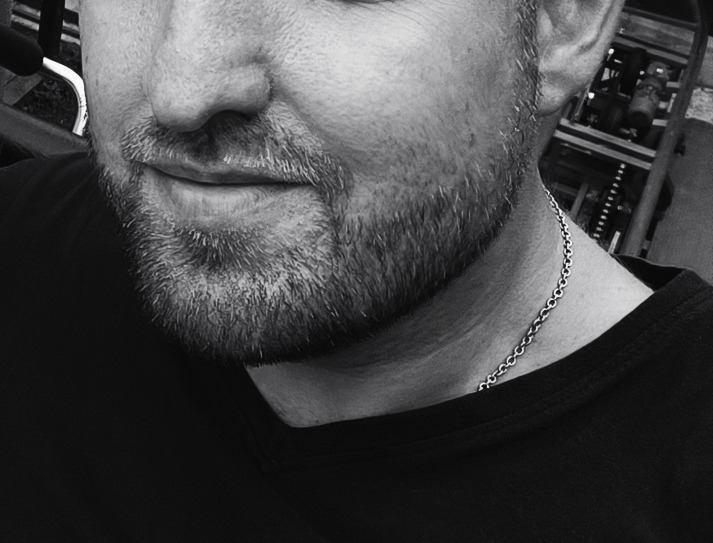 Profil de Keanu, 41 ans, Rencontre Gay France à Nesploy
