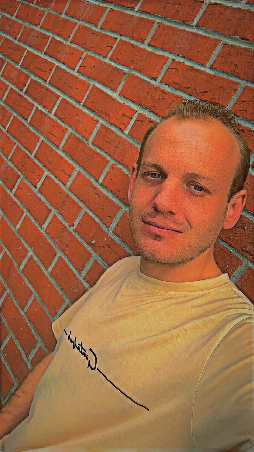 Profil de Helmi, 25 ans, Rencontre Gay France à Jouhet