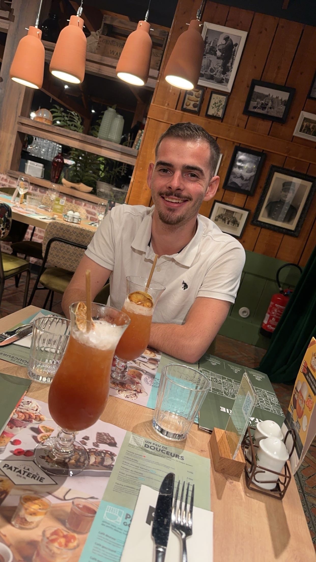Profil de Hughes, 23 ans, Rencontre Gay France à Challex