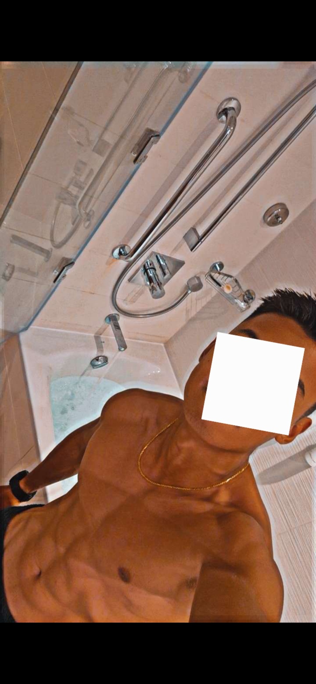 Profil de Aleksandre, 22 ans, Rencontre Gay France à Lescheroux