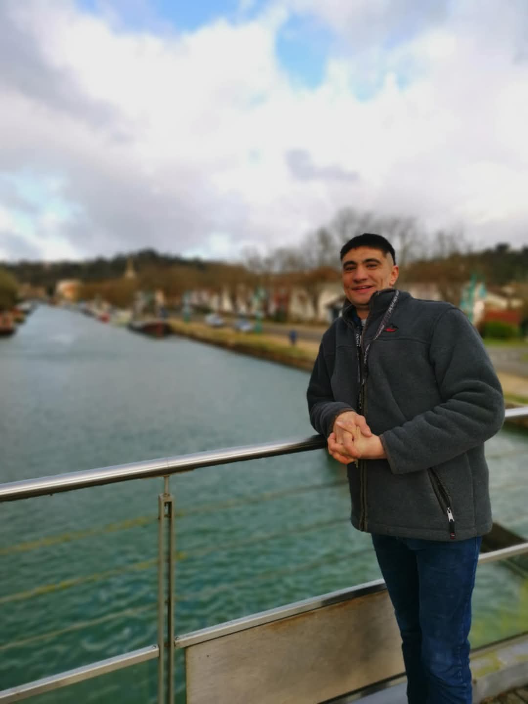 Profil de Joris, 37 ans, Rencontre Gay France à Cramant