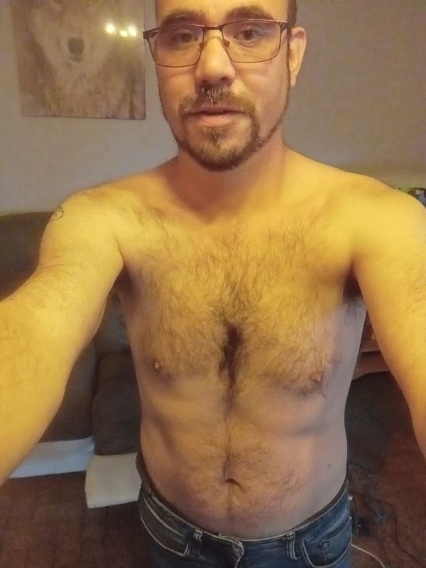 Profil de Ludvick, 38 ans, Rencontre Gay France à Saint-Pierre-des-Fleurs