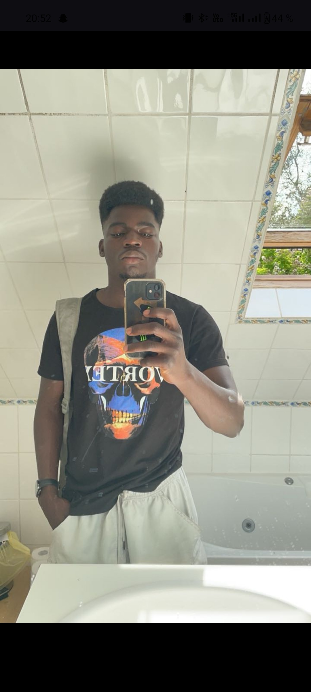 Profil de Théo, 25 ans, Rencontre Gay France à Éragny