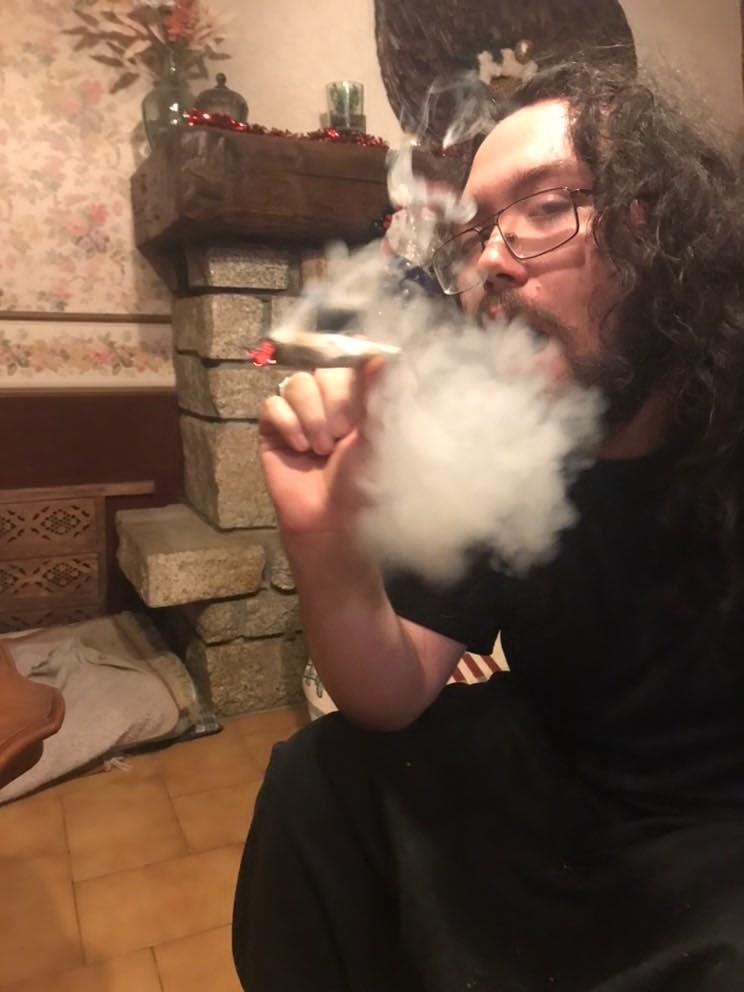 Profil de Issan, 19 ans, Rencontre Gay France à Averton