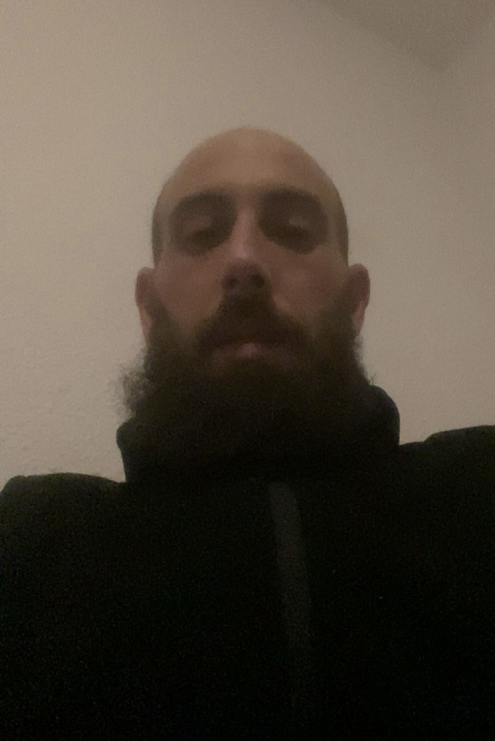 Profil de Ayrton, 41 ans, Rencontre Gay France à Épeugney