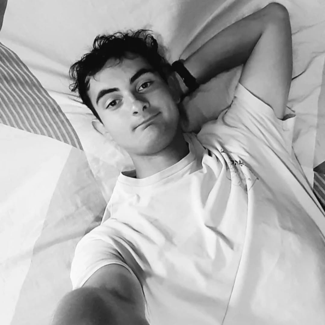 Profil de Issiaka, 18 ans, Rencontre Gay France à Saales