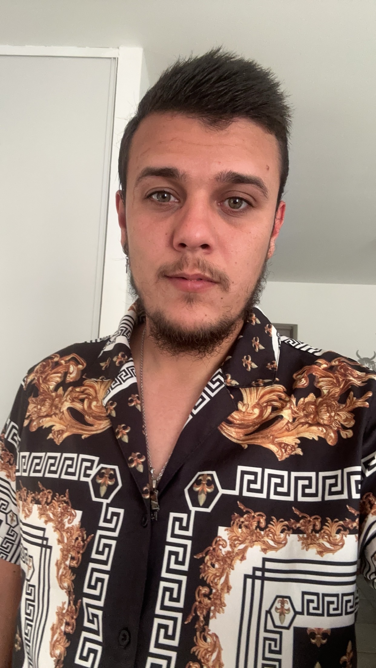 Profil de Philogene, 28 ans, Rencontre Gay France à Arbigny