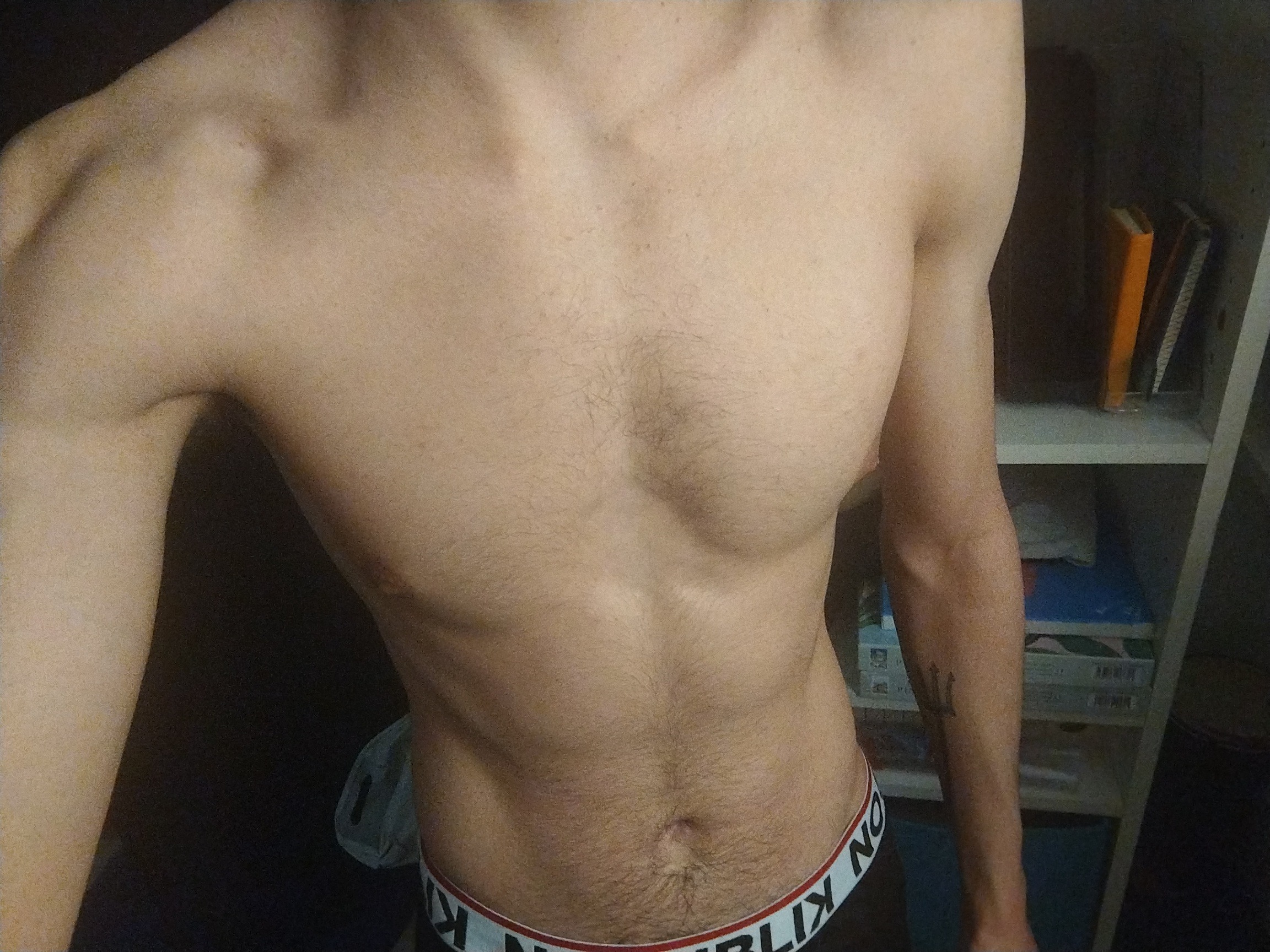 Profil de Valentyn, 22 ans, Rencontre Gay France à Brizeaux