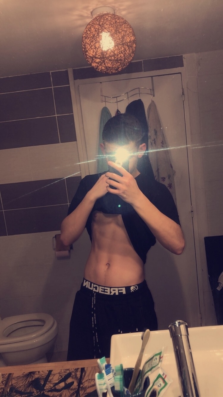 Profil de Fereol, 21 ans, Rencontre Gay France à Foulbec