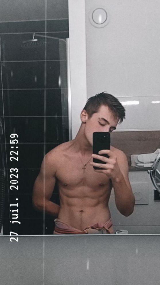 Profil de Hyppolyte, 21 ans, Rencontre Gay France à Marsonnas