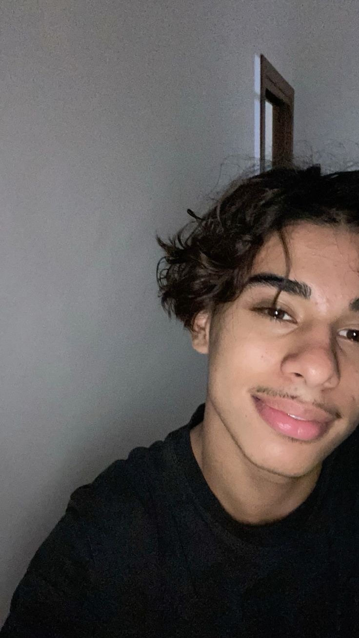 Profil de Zouhair, 21 ans, Rencontre Gay France à Kerpert