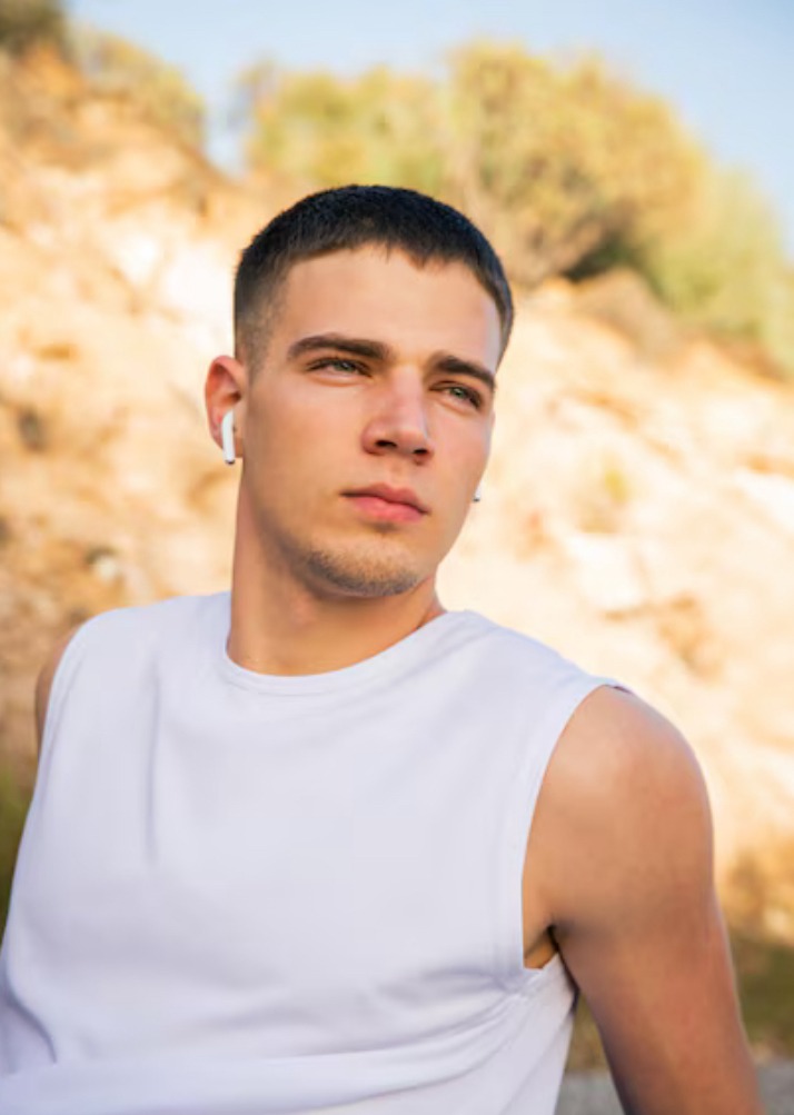 Profil de Novak, 24 ans, Rencontre Gay France à Saint-Léger-en-Bray