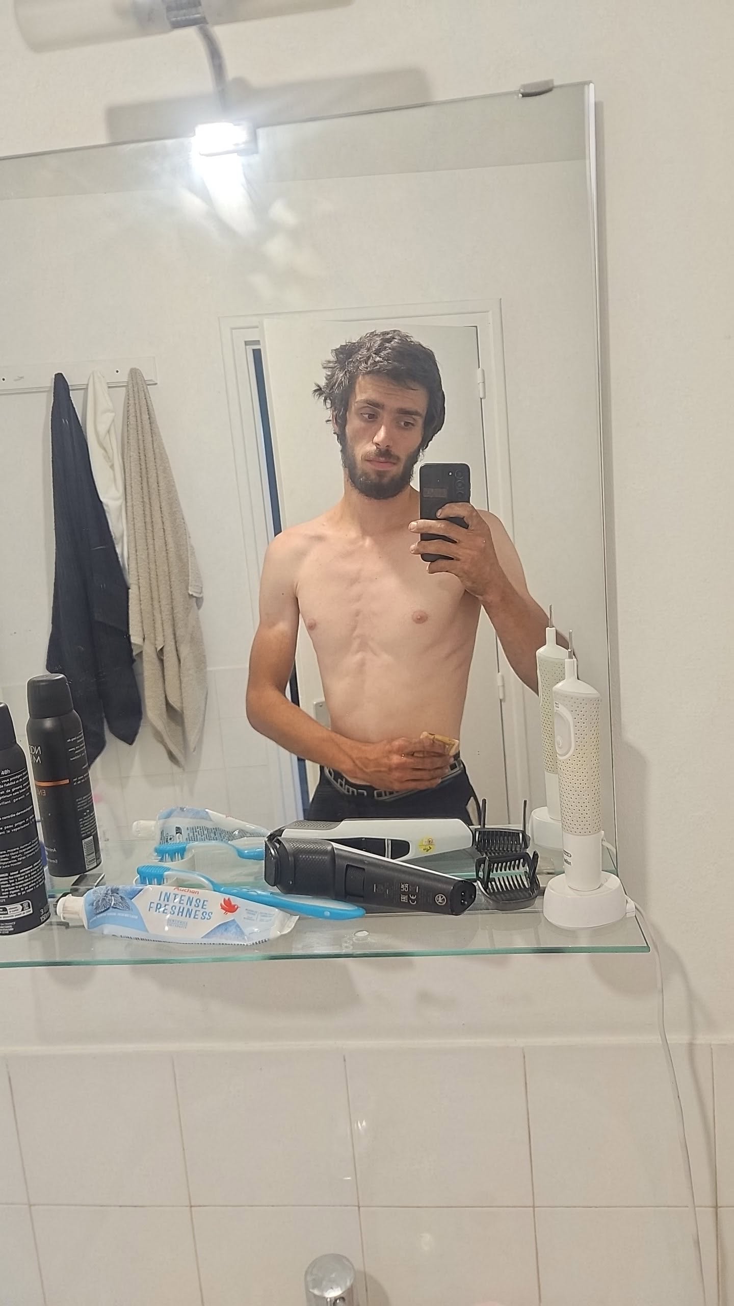 Profil de Radhouane, 19 ans, Rencontre Gay France à Lavours