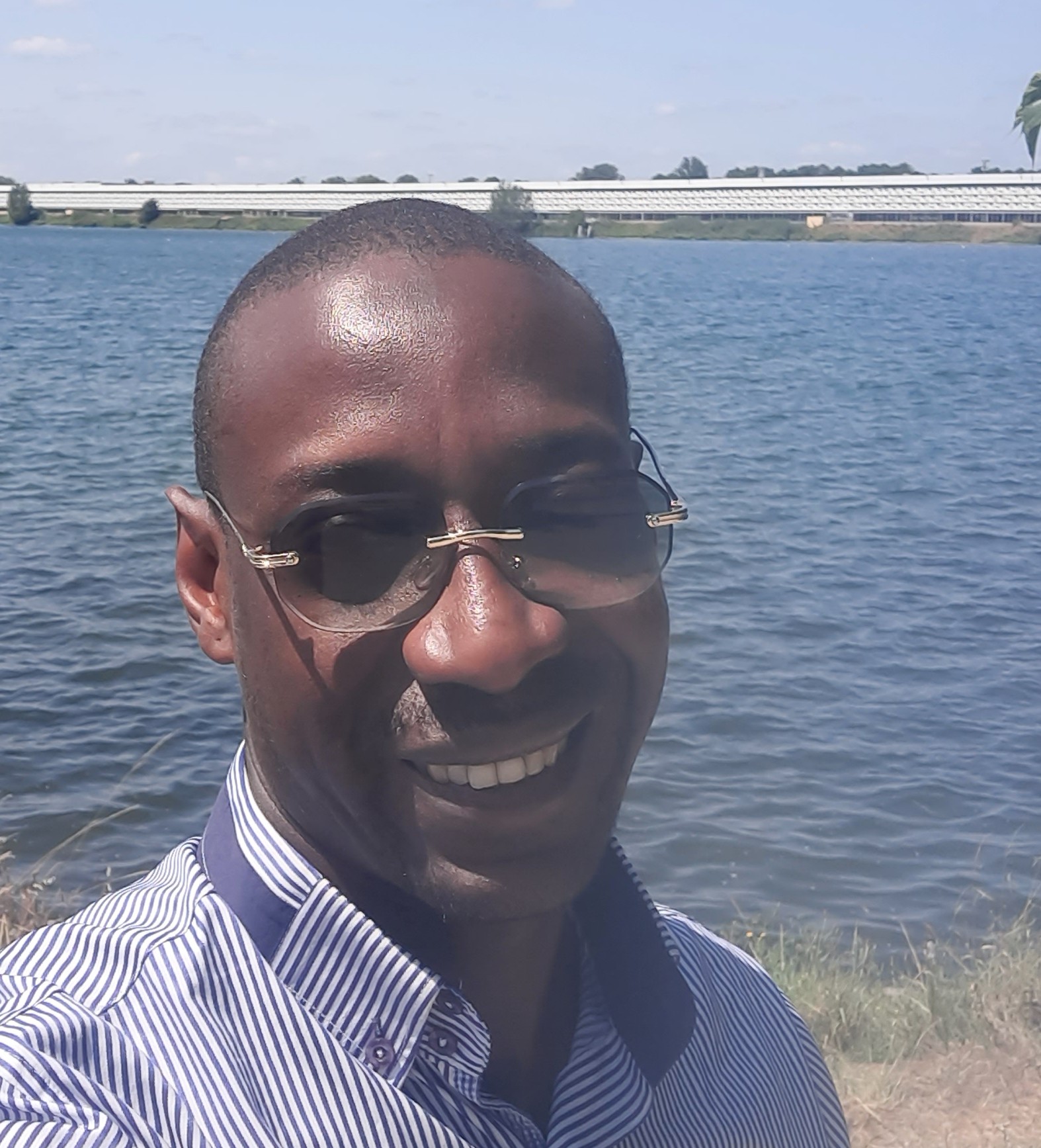 Profil de Idir, 40 ans, Rencontre Gay France à Dampierre